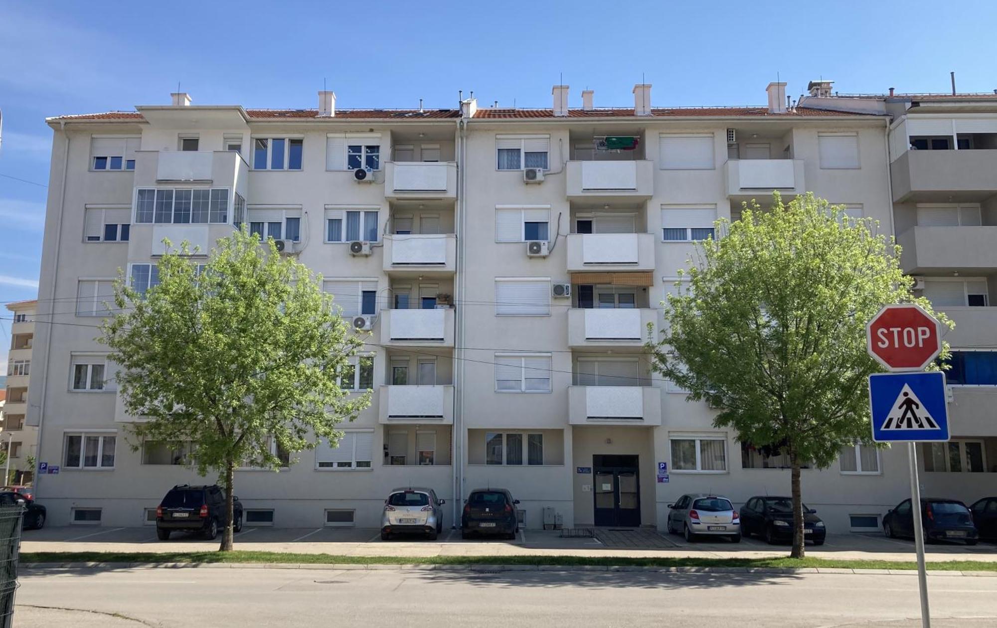Apartman Senjak Пирот Экстерьер фото